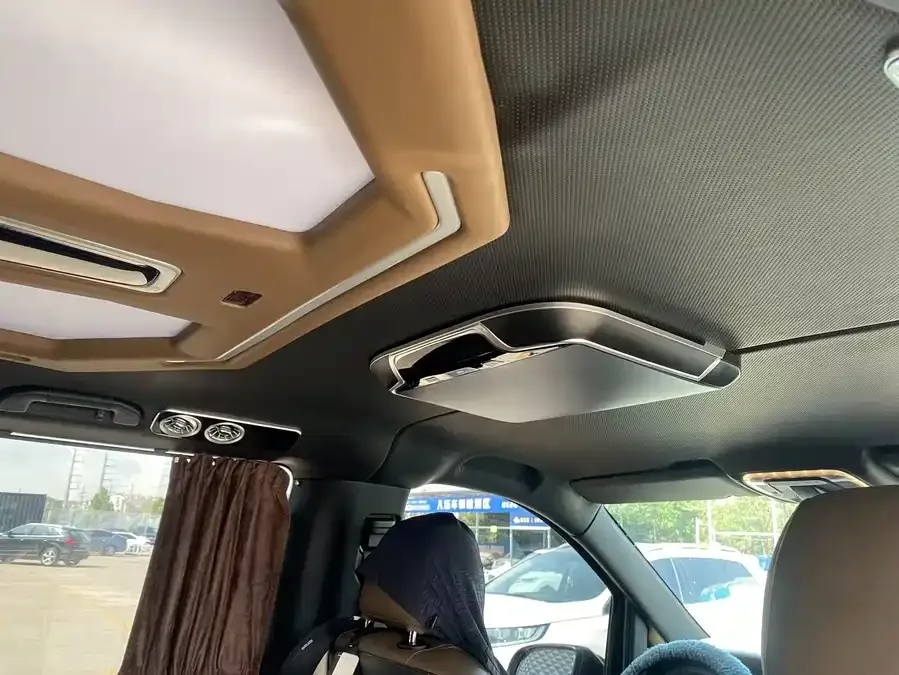 Mercedes-Benz Vito Vito 2024 2.0T Elite Edition 7 Seaters 2024 — миниатюра 3
