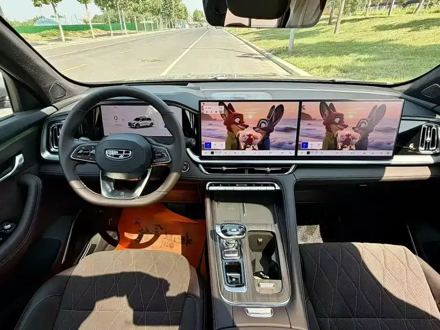 Geely Monjaro Geely Xingyue L 2026 Oriental Yao 2.0TD Automatic Star Edition 2026 — миниатюра 2