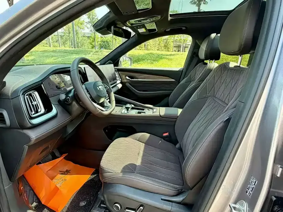Geely Monjaro Geely Xingyue L 2026 Oriental Yao 2.0TD Automatic Star Edition 2026 — миниатюра 4