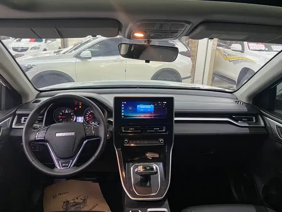 Haval M6 Haval M6 2021 PLUS 1.5T DCT Luxury Smart Connected Edition 2023 — миниатюра 3