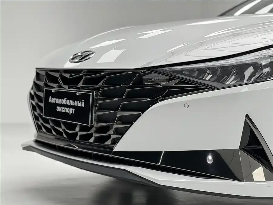 Hyundai Elantra Elantra 2022 1.5L CVT LUX Premium Edition 2022 — миниатюра 2