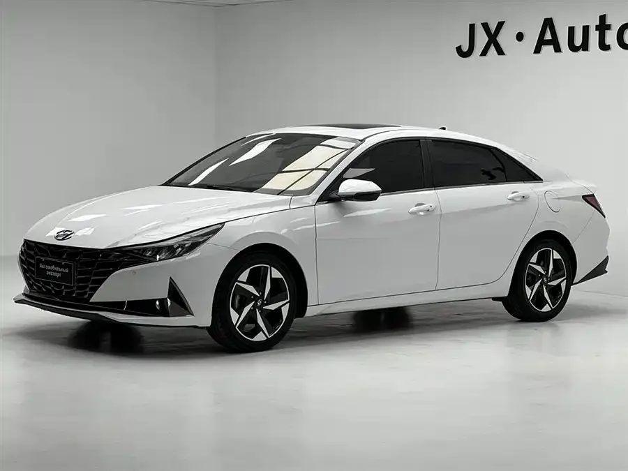 Hyundai Elantra 2022