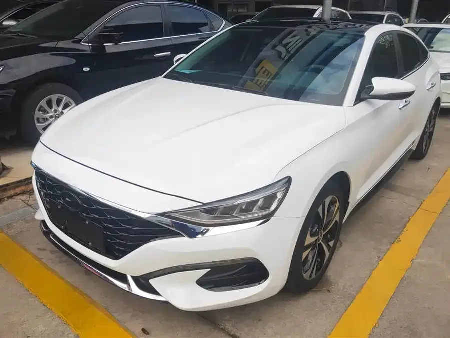 Hyundai Lafesta 2022