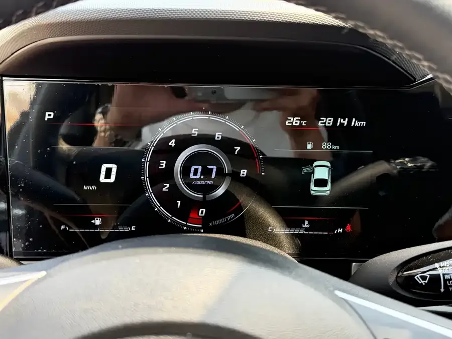 Hyundai Elantra Elantra 2022 1.5L CVT LUX Premium Edition 2022 — миниатюра 4