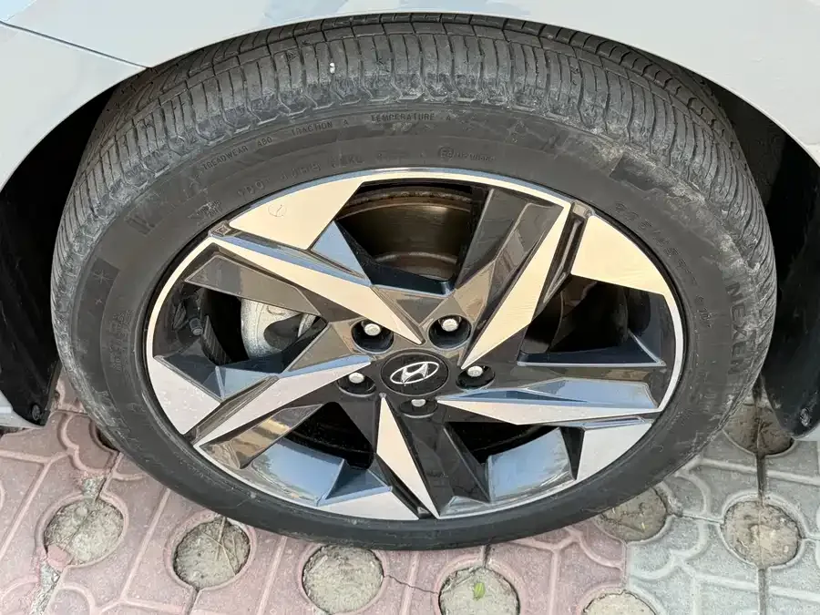 Hyundai Elantra Elantra 2022 1.5L CVT LUX Premium Edition 2022 — миниатюра 5