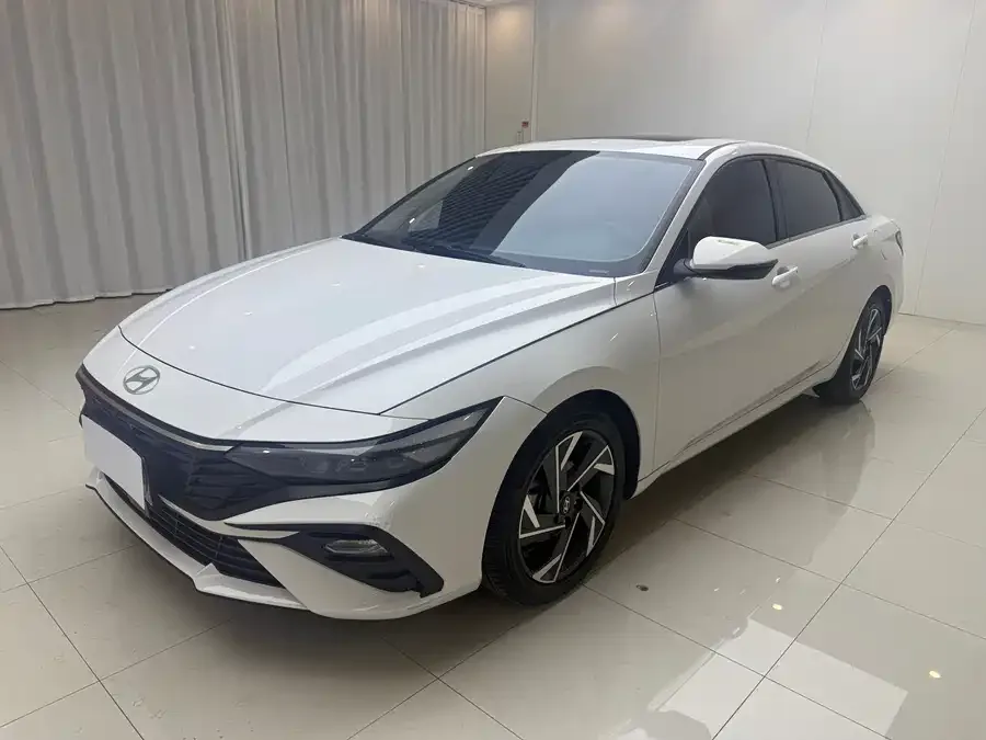 Hyundai Elantra 2023