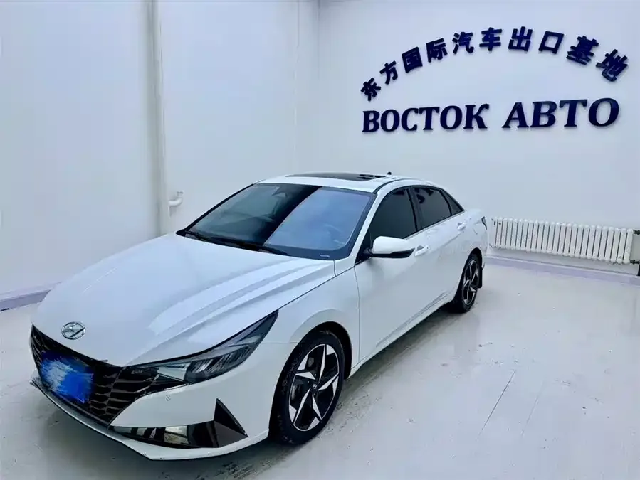 Hyundai Elantra 2023