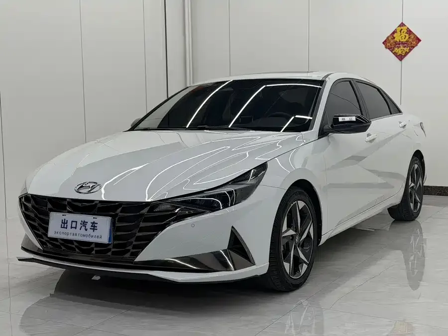 Hyundai Elantra 2022