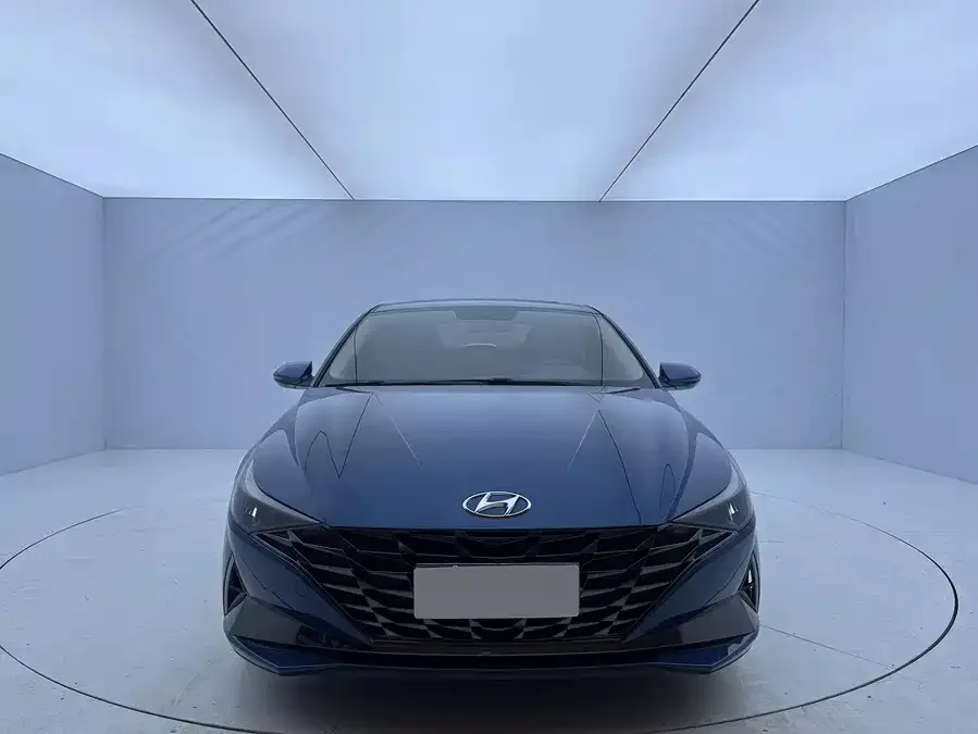 Hyundai Elantra 2022