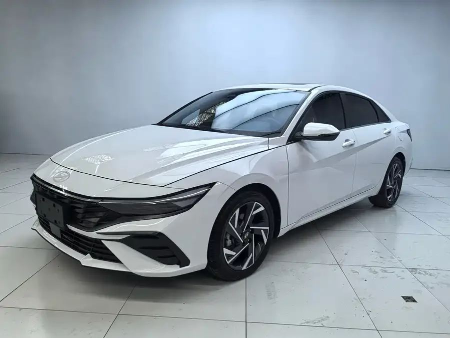 Hyundai Elantra 2024