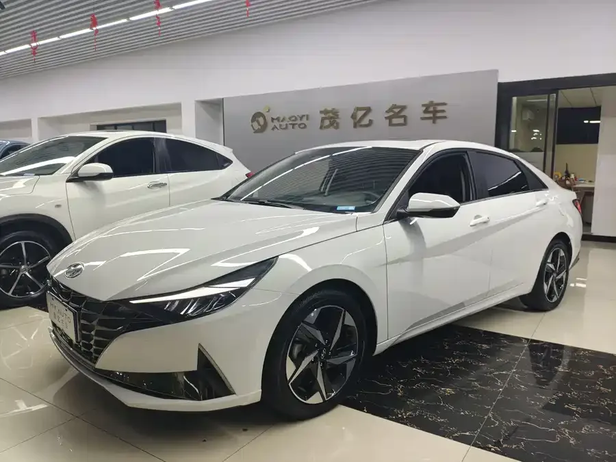 Hyundai Elantra 2023