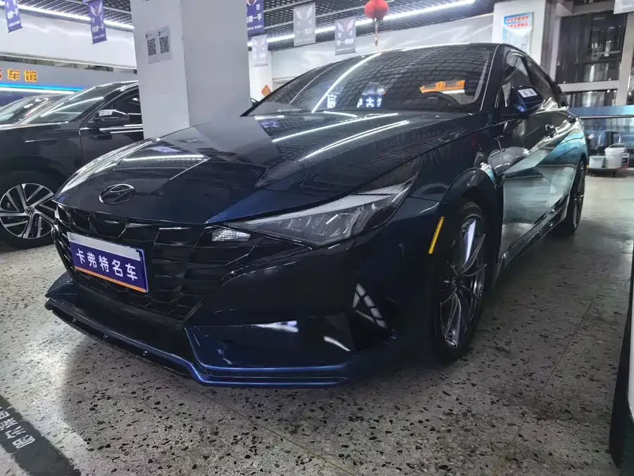Hyundai Elantra 2022