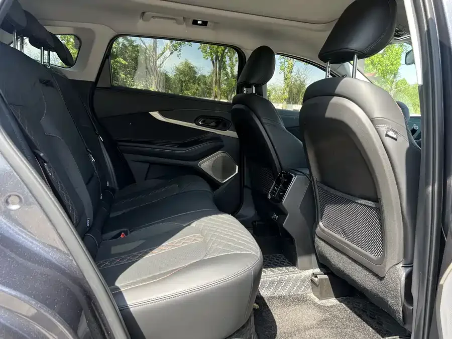 Exeed TXL Xingtu Lingyun 2023 400T 4WD Star Edition 2022 — миниатюра 3