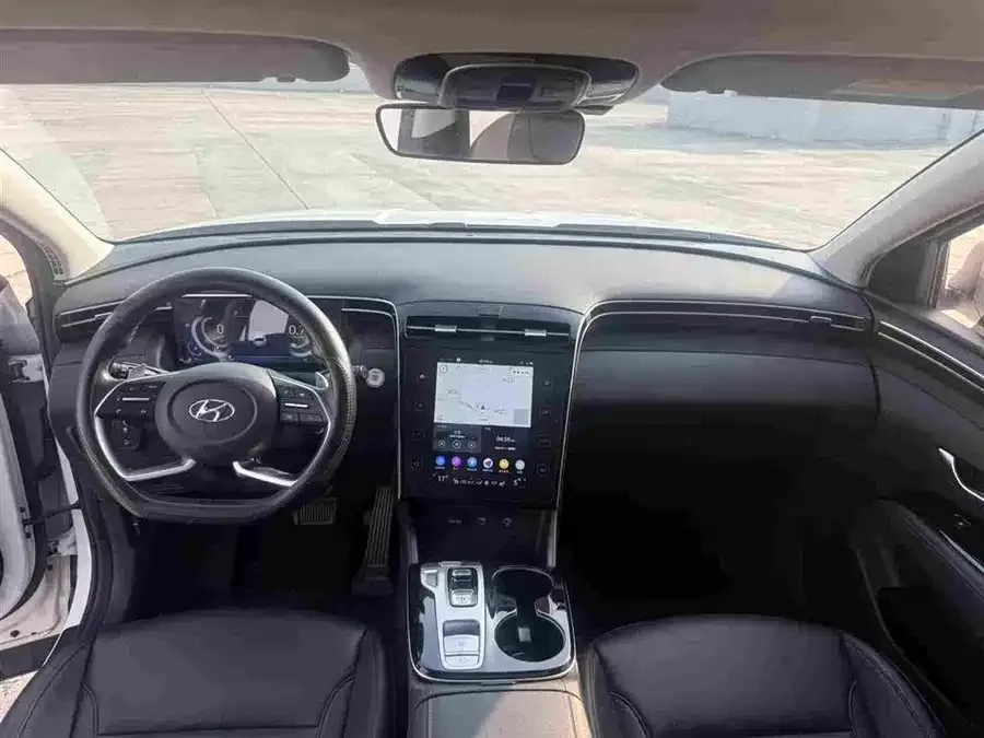 Hyundai tucson l Tucson 2023 Tucson L 1.5T Automatic 2WD LUX Premium Edition 2024 — миниатюра 2