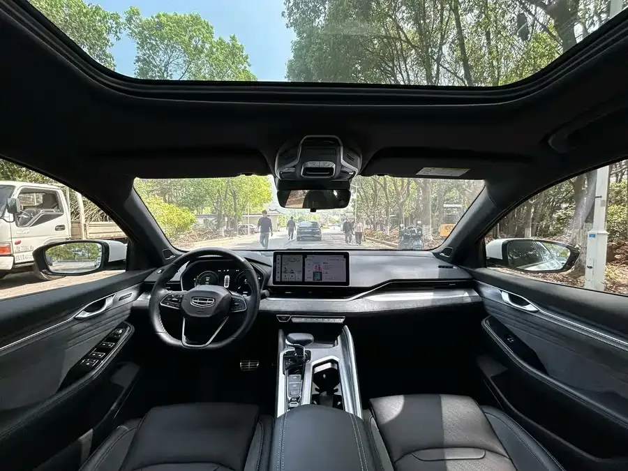 Geely Xingrui Xingrui 2023 2.0TD only available in green version 2024 — миниатюра 3