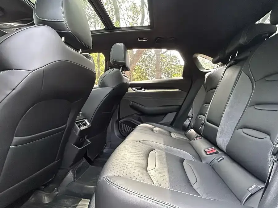 Geely Xingrui Xingrui 2023 2.0TD only available in green version 2024 — миниатюра 5