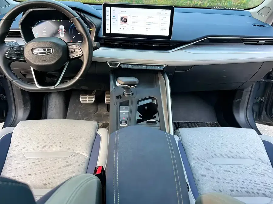 Geely Xingrui Xingrui 2023 2.0TD Premium Edition 2022 — миниатюра 2