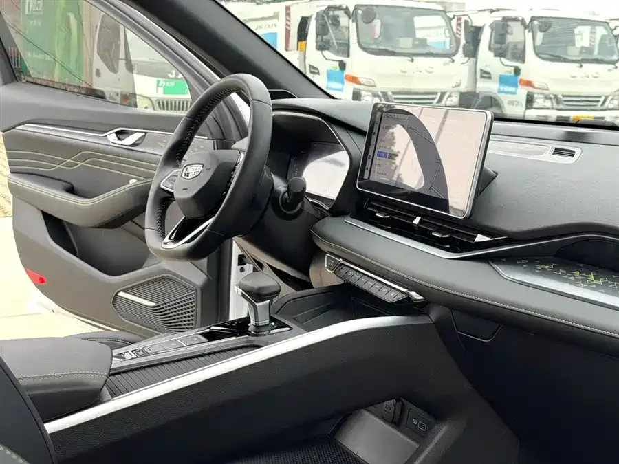 Geely Xingrui Xingrui 2023 1.5TD Fuyao Edition 2024 — миниатюра 3