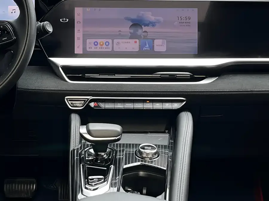 Geely Monjaro Xingyue L 2024 2.0TD High Power Automatic 2WD Skyline Edition 2024 — миниатюра 4