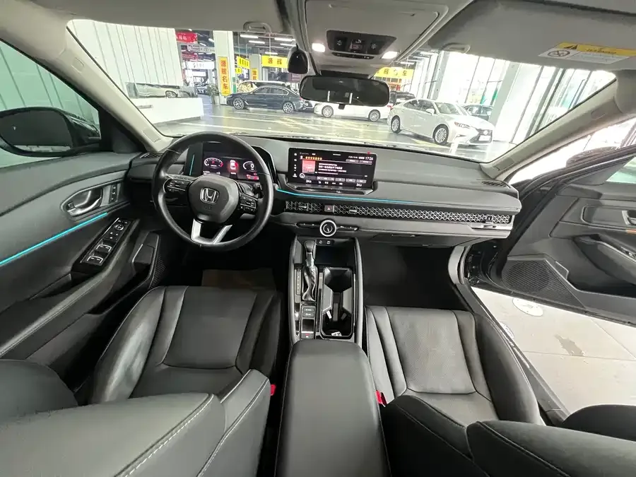 Honda Accord Accord 2023 260TURBO Excellence Edition 2023 — миниатюра 4