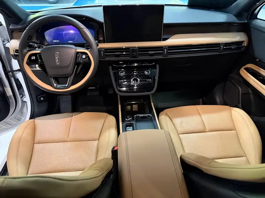 Lincoln Adventurer Explorer 2022 2.0T 2WD Alaska Glacier Limited Edition 2022 — миниатюра 2
