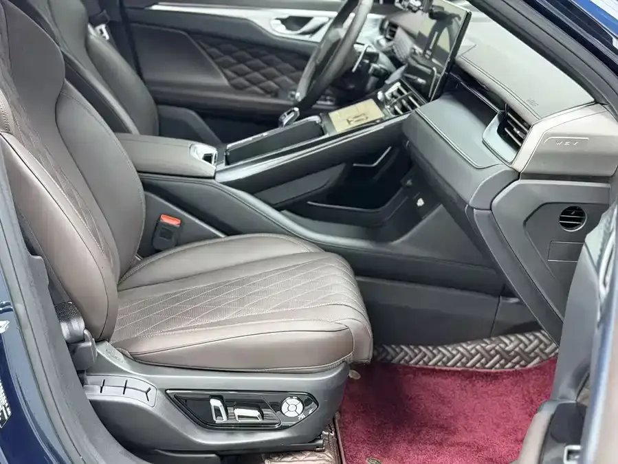 WEY Mocha Wei Mocha 2021 2.0T 4WD Special Edition 2022 — миниатюра 5