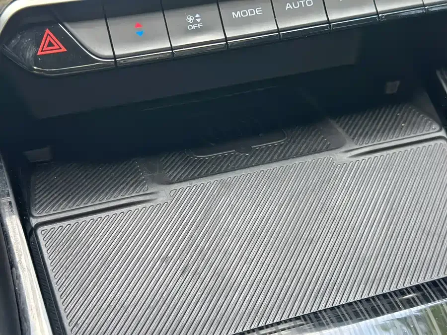 Geely Monjaro Xingyue L 2024 2.0TD High Power Automatic 2WD Skyline Edition 2024 — миниатюра 5