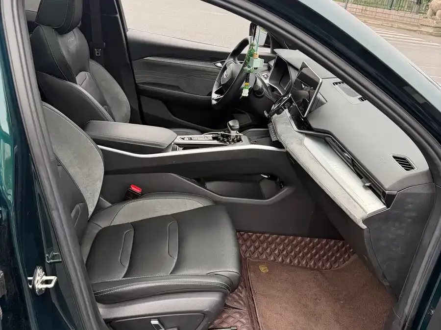 Geely Xingrui Xingrui 2023 2.0TD only available in green version 2022 — миниатюра 3