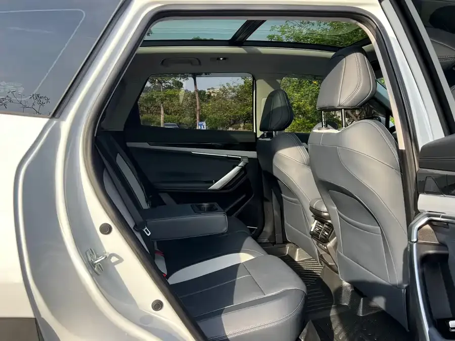 Geely Atlas L Boyue L 2024 1.5TD DCT Premium Edition 2024 — миниатюра 3