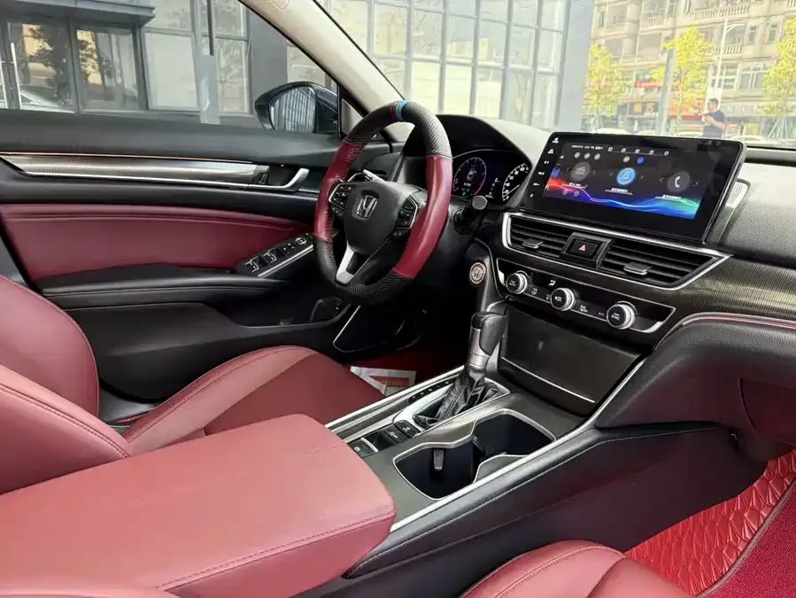 Honda Accord 2022 Accord 260TURBO Fantasy Night Premium Edition 2022 — миниатюра 5
