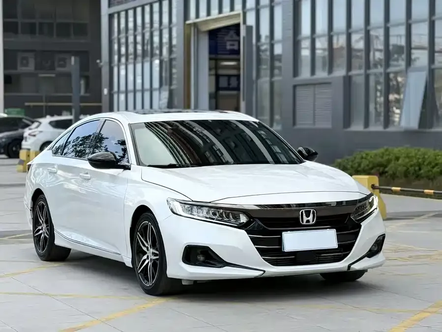 Honda Accord 2022 Accord 260TURBO Fantasy Night Premium Edition 2022 — фото 1, купить с доставкой в Москву