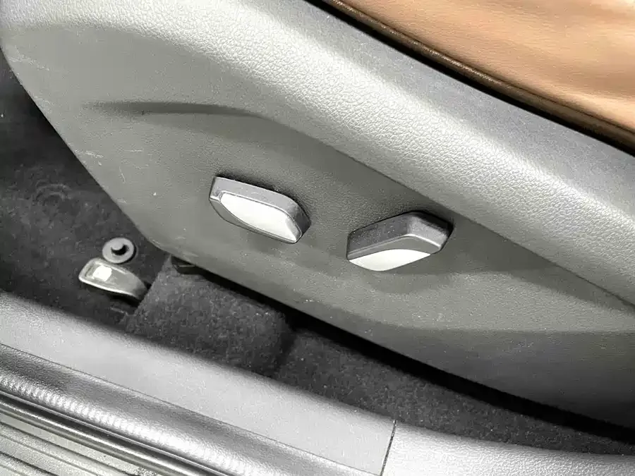 Geely Vision X6 Vision X6 2021 PRO 1.4T Automatic Premium Edition 2023 — миниатюра 4