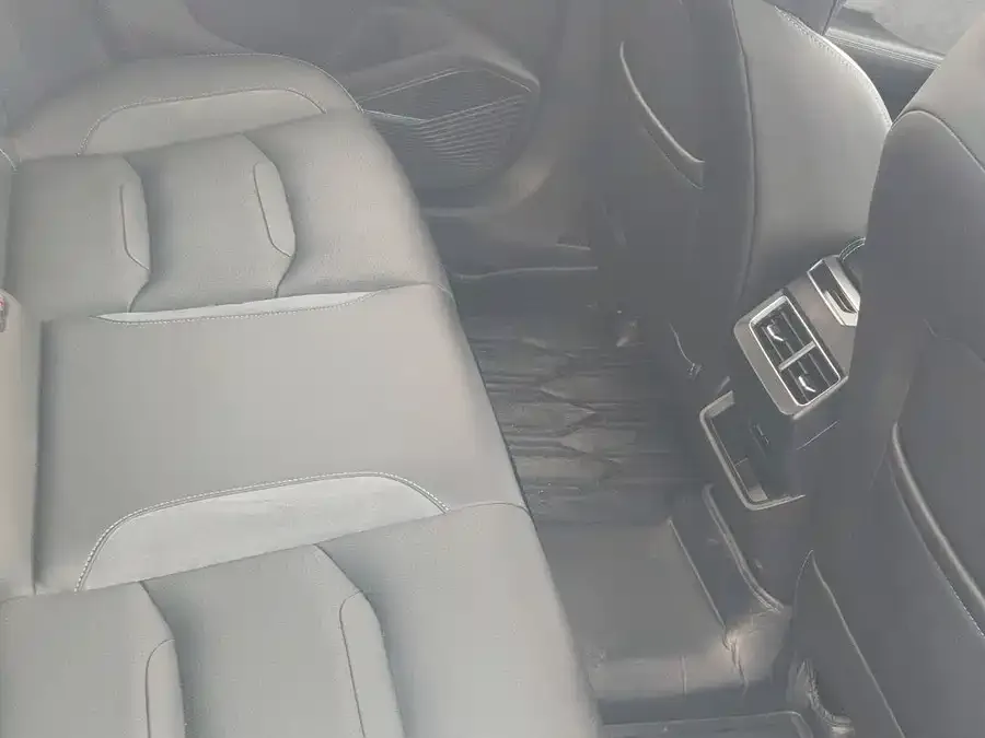 Geely Xingrui Xingrui 2023 2.0TD only available in green version 2022 — миниатюра 2