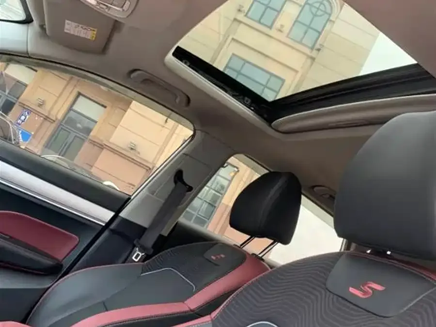 Geely Coolray SX11 Binyue 2021 1.4T DCT Diamond Edition 2022 — миниатюра 4