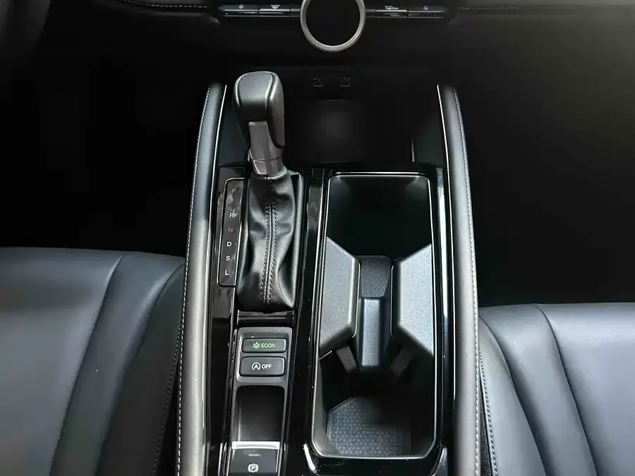 Honda Accord Accord 2025 Sports Series 260TURBO Luxury Edition 2025 — миниатюра 3