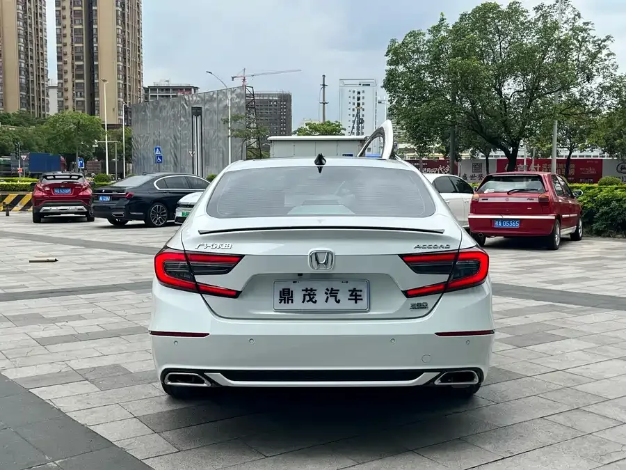 Honda Accord 2022 Accord 260TURBO Fantasy Night Premium Edition 2022 — миниатюра 2