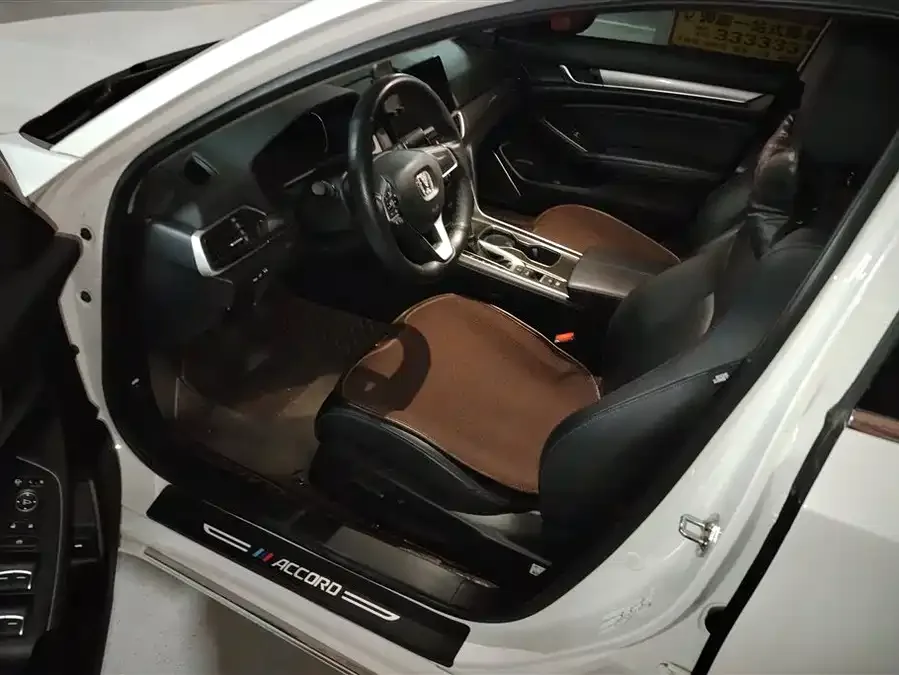 Honda Accord Accord 2022 260TURBO Deluxe Edition 2023 — миниатюра 3