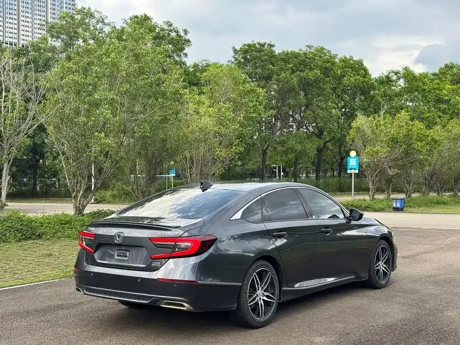 Honda Accord 2022 Accord 260TURBO Fantasy Night Premium Edition 2022 — миниатюра 3