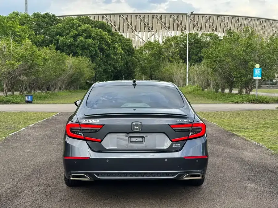 Honda Accord 2022 Accord 260TURBO Fantasy Night Premium Edition 2022 — миниатюра 5