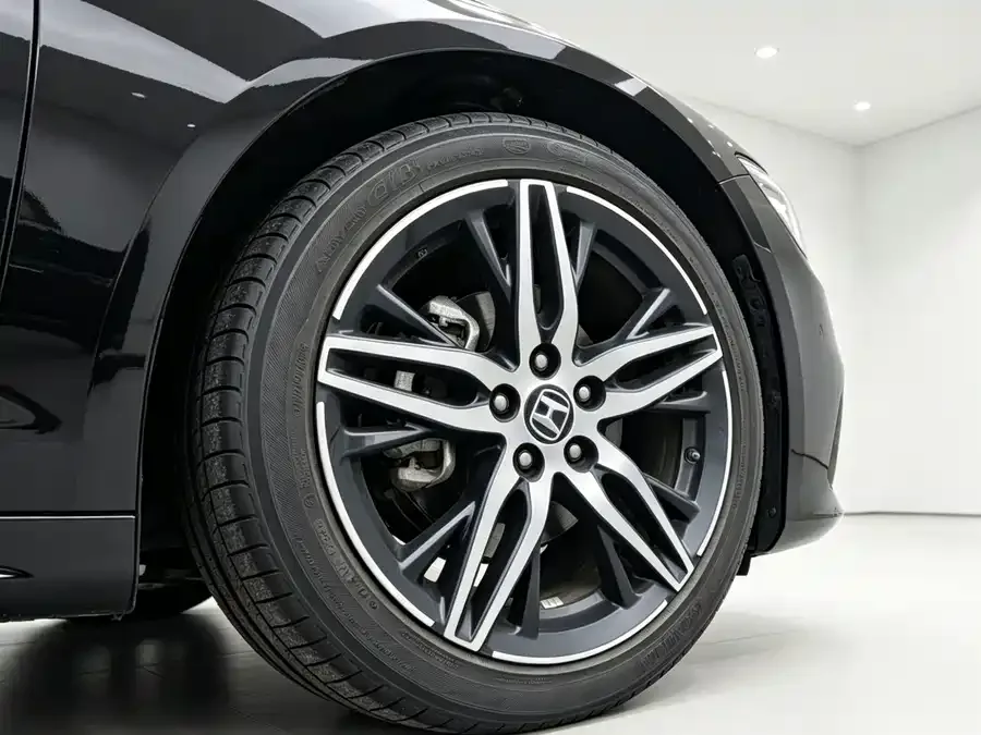 Honda Accord 2022 Accord 260TURBO Fantasy Night Premium Edition 2022 — миниатюра 4