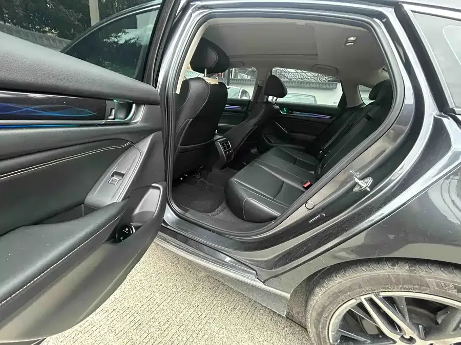 Honda Accord 2022 Accord 260TURBO Fantasy Night Premium Edition 2022 — миниатюра 3
