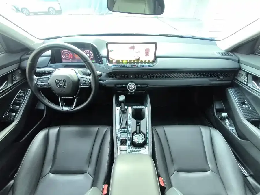 Honda Accord Accord 2025 260TURBO Luxury Edition 2025 — миниатюра 3