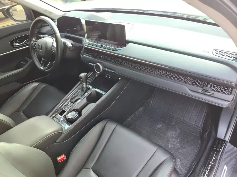 Honda Accord Accord 2025 260TURBO Luxury Edition 2025 — миниатюра 4
