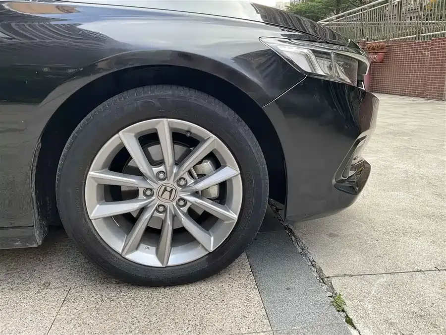 Honda Accord Accord 2022 260TURBO Deluxe Edition 2022 — миниатюра 5