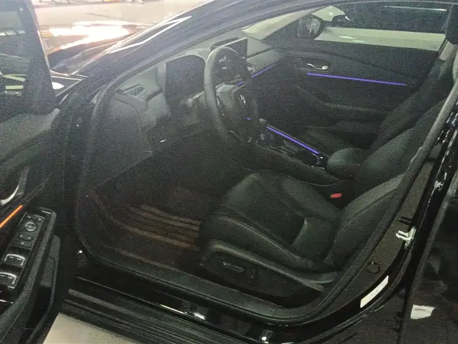 Honda Accord Accord 2025 260TURBO Luxury Edition 2025 — миниатюра 3
