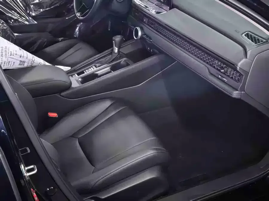 Honda Accord Accord 2025 Sport Series 260TURBO Comfort Edition 2026 — миниатюра 3
