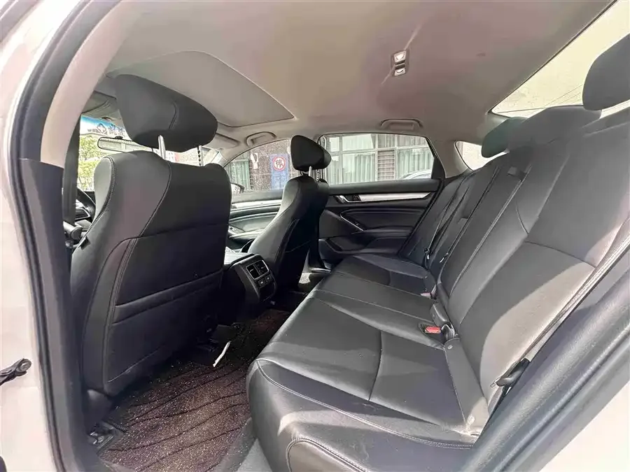 Honda Accord Accord 2022 260TURBO Deluxe Edition 2023 — миниатюра 2