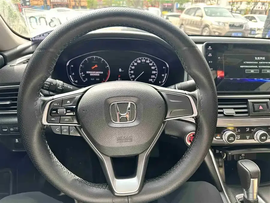 Honda Accord Accord 2022 260TURBO Deluxe Edition 2023 — миниатюра 4