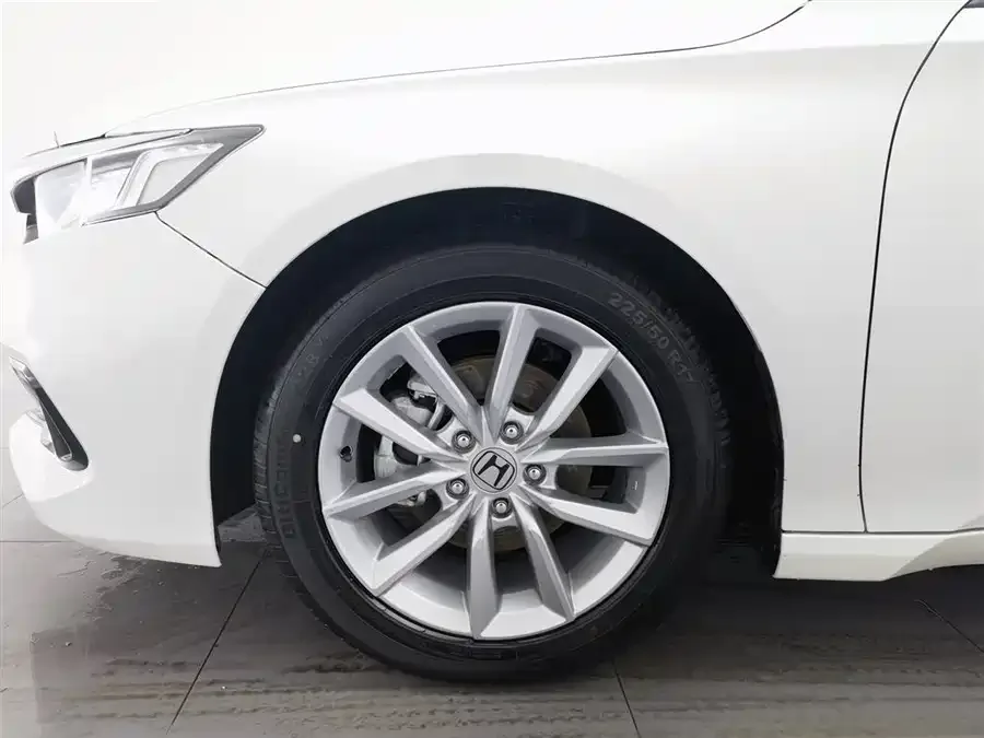 Honda Accord Accord 2022 260TURBO Deluxe Edition 2023 — миниатюра 5