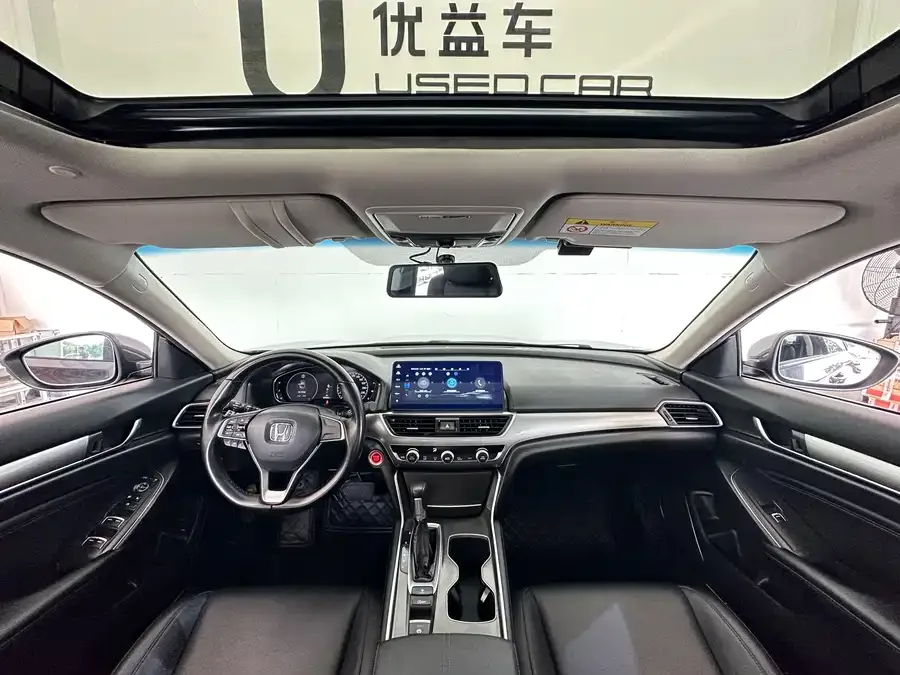 Honda Accord Accord 2022 260TURBO Deluxe Edition 2022 — миниатюра 3